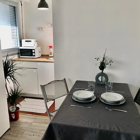 Apartment Flat Close To Seine River In Paris